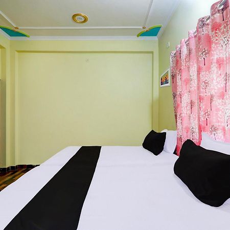 Hotel O Radha Rani Paying Guest House バラナシ エクステリア 写真