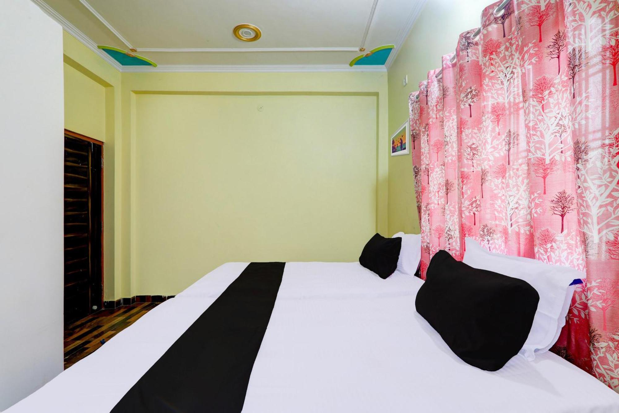 Hotel O Radha Rani Paying Guest House バラナシ エクステリア 写真