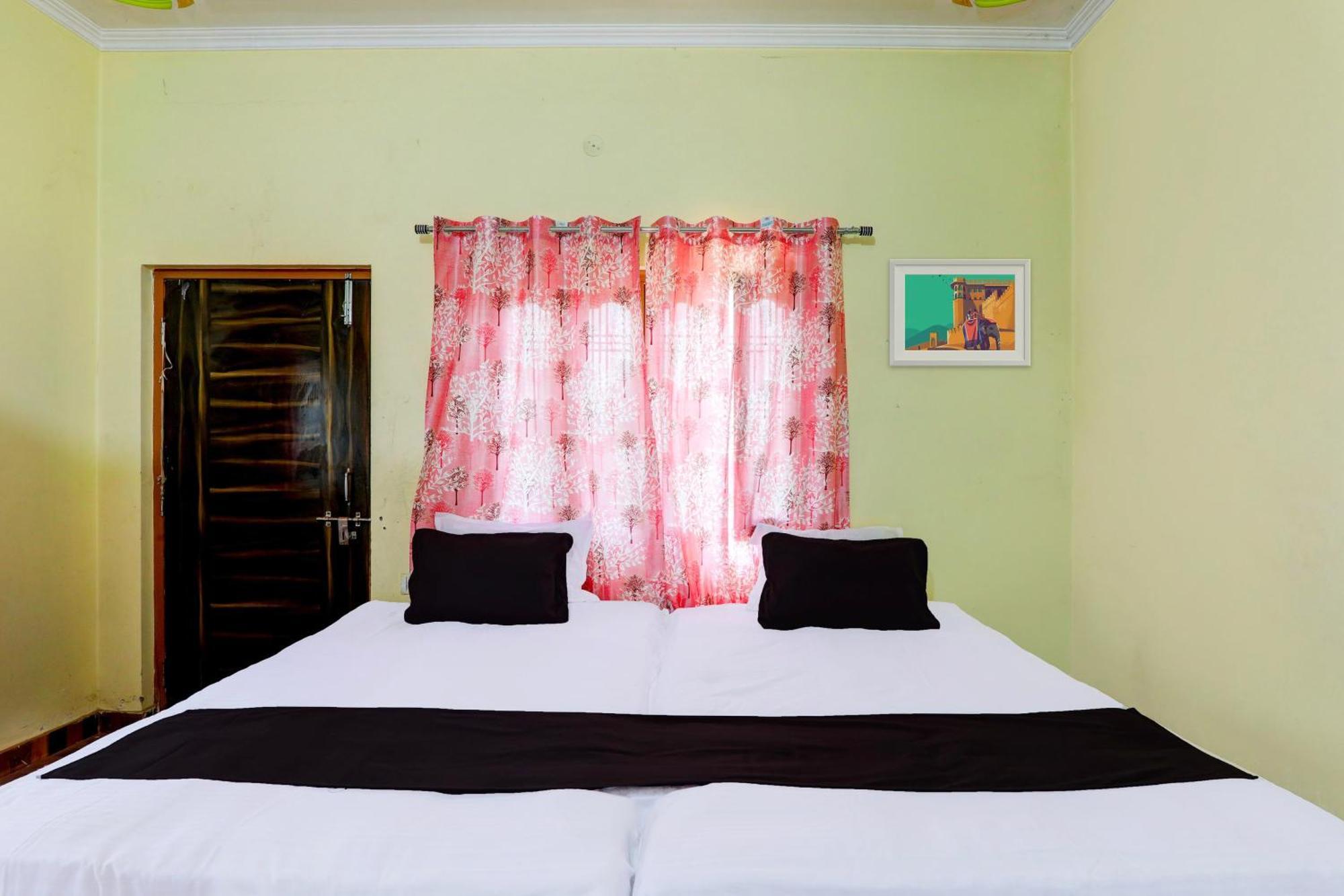 Hotel O Radha Rani Paying Guest House バラナシ エクステリア 写真