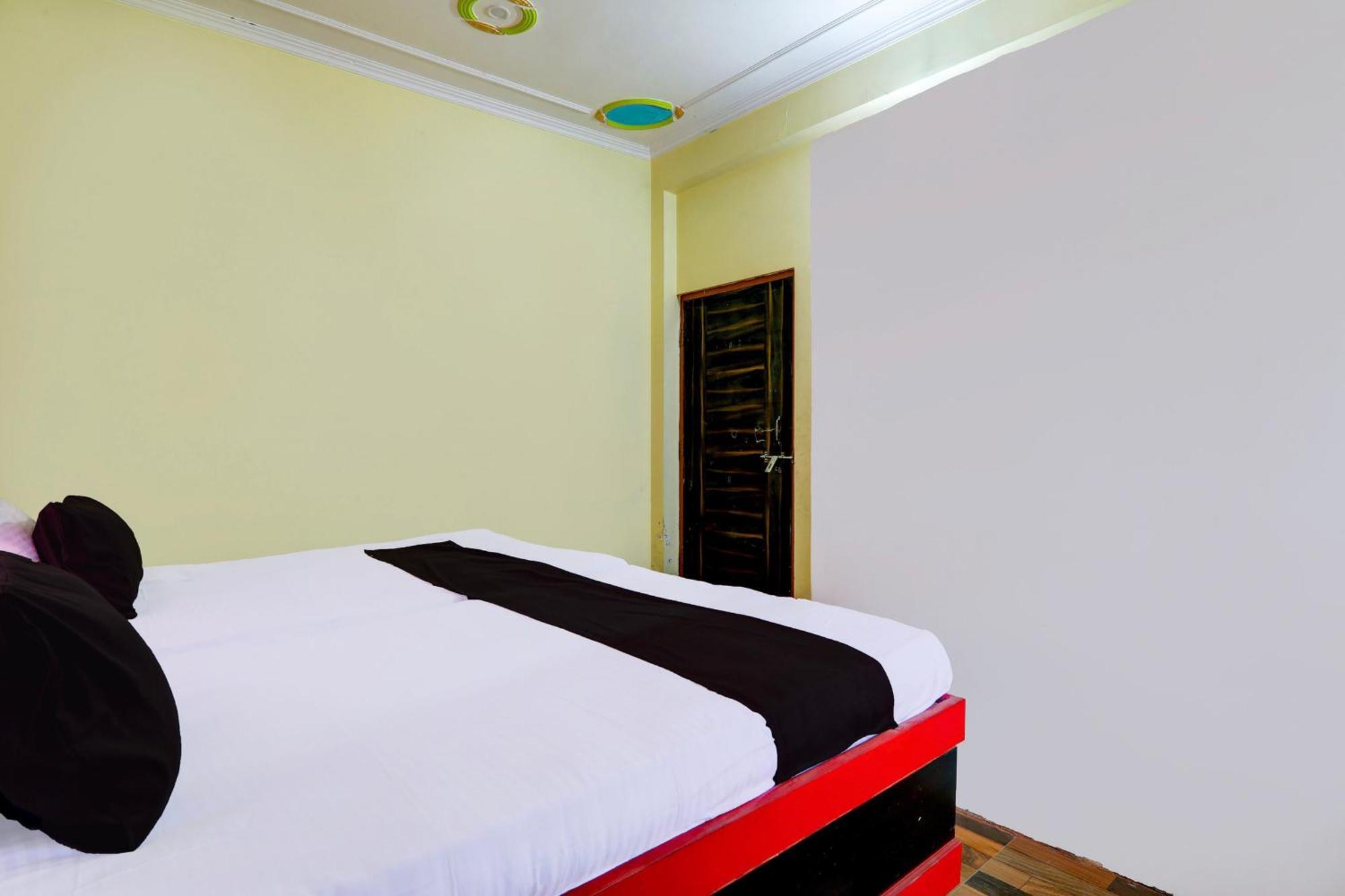 Hotel O Radha Rani Paying Guest House バラナシ エクステリア 写真