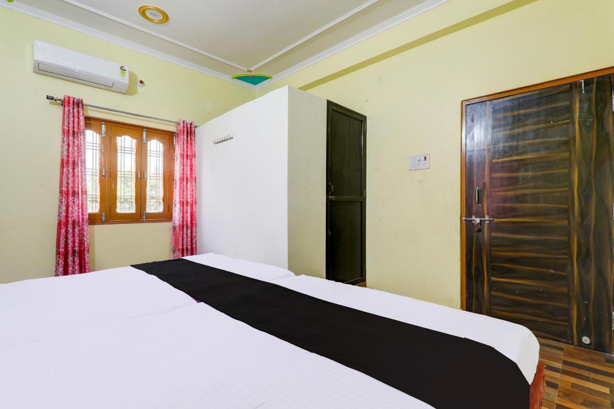 Hotel O Radha Rani Paying Guest House バラナシ エクステリア 写真