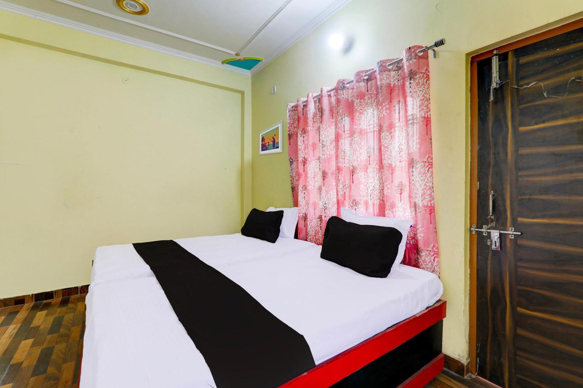 Hotel O Radha Rani Paying Guest House バラナシ エクステリア 写真